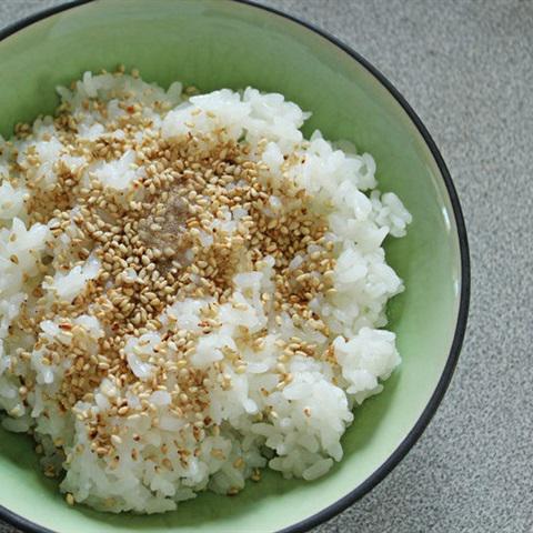 Cách làm đậu hũ cuộn cơm