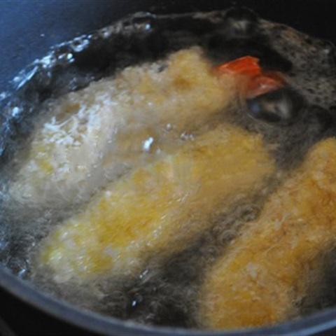 Cách làm đậu hũ cuộn tôm chiên giòn