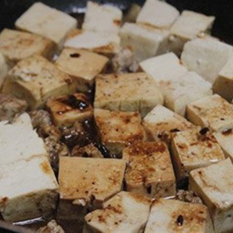 Cách làm đậu hũ kho cà tím và tương đậu đen