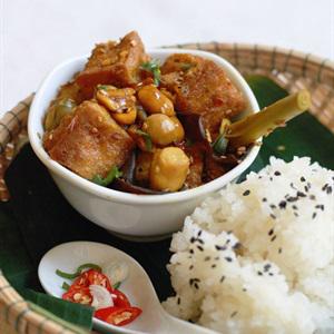 Cách làm đậu hũ kho kiểu Huế