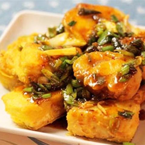 Cách làm đậu hũ non tẩm bột sốt chua cay