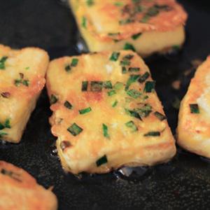 Cách làm đậu hũ non tẩm hành chiên