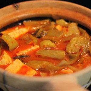 Cách làm đậu hũ om dưa cải chua