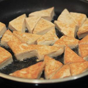 Cách làm đậu hũ om nấm đông cô