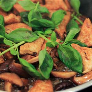 Cách làm đậu hũ om nấm đông cô