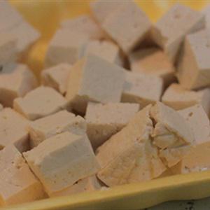 Cách làm đậu hũ sốt chua cay