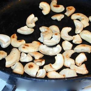 Cách làm đậu hũ sốt hạt điều