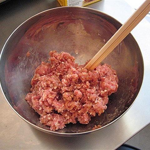 Cách làm đậu hũ sốt nấm và thịt băm