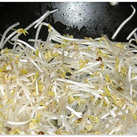 Cách làm đậu hũ xào giá đỗ