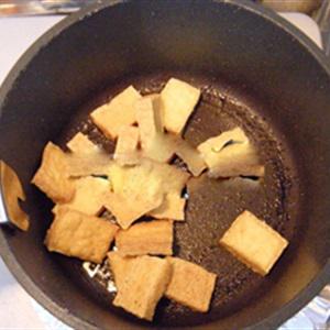 Cách làm đậu hũ xào kim chi