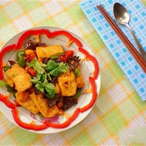 Cách làm đậu hũ xào nấm mèo, ớt chuông