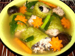 Đầu năm với món canh khổ qua