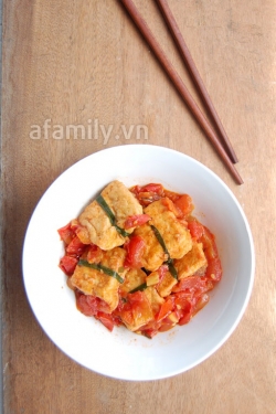 Đậu nhồi thịt xốt cà chua làm dễ ăn ngon