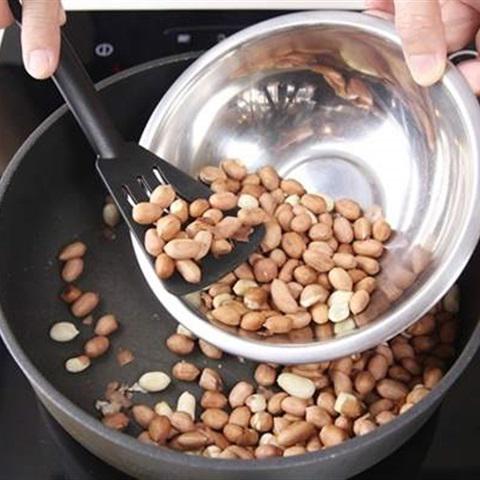 Cách làm đậu phộng bọc đường