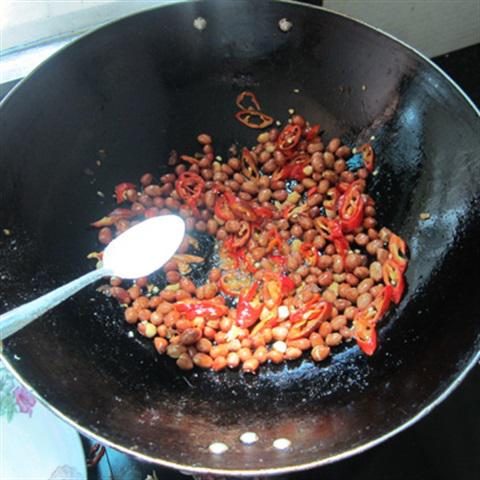 Cách làm đậu phộng rang kiểu mới