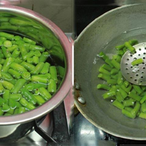 Cách làm đậu que xào tỏi ớt