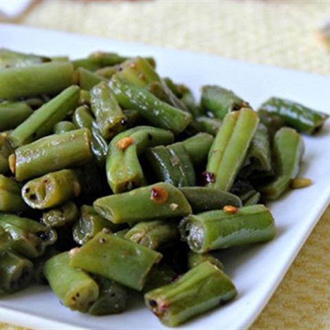 Cách làm đậu que xào tỏi ớt