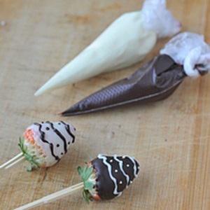 Cách làm dâu tây chocolate