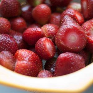 Cách làm dâu tây đá bào