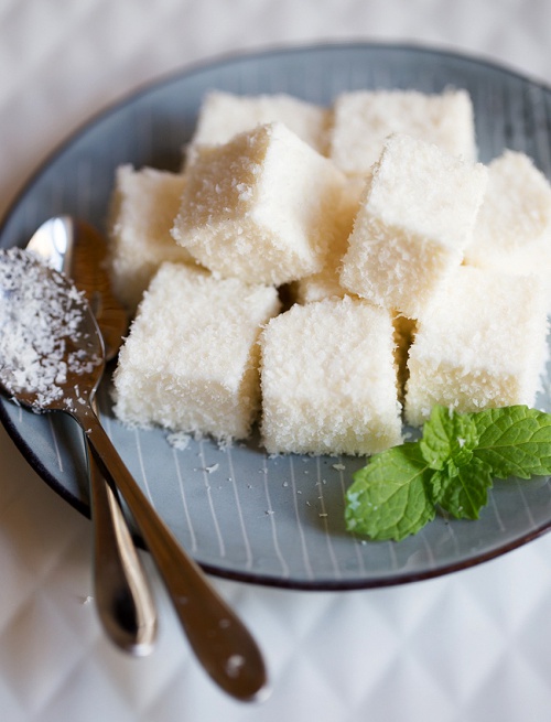 Dâu tây nhúng chocolate  Món tráng miệng đầy ngọt ngào và hấp dẫn