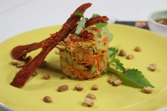 Để làm nộm su hào khô bò ngon