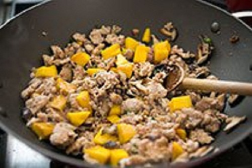 Đẹp da, bổ thận với các món ăn từ đuôi lợn