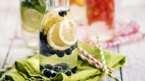 Detox việt quất chanh vàng cho ngày mới thanh nhẹ