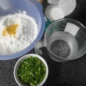 Cách đỗ bánh xèo béo giòn