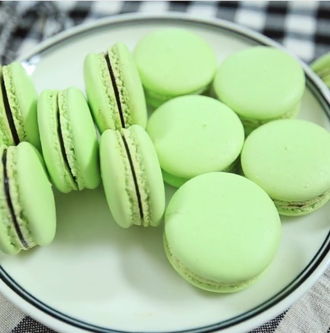 Độc đáo với bánh rán Doremon nhân khoai lang tím bắt mắt, mềm mịn như kem