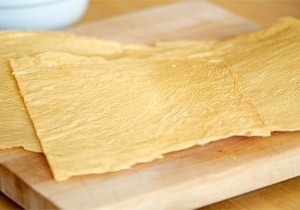 Đổi bữa với món chả lụa chay kho dứa