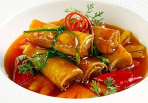 Đổi bữa với món chả lụa chay kho dứa