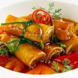 Đổi bữa với món chả lụa chay kho dứa