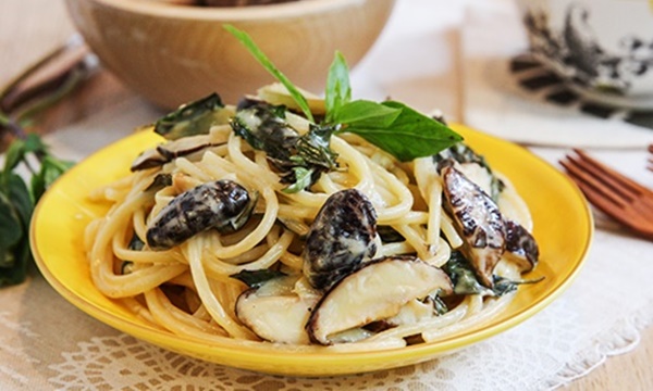 Đổi gió cho bữa cơm nhà với hương vị biển Hawaii từ món thịt viên Waikiki