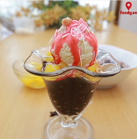 Đổi gió cho bữa cơm nhà với món bí non nhồi thịt hấp nguyên quả