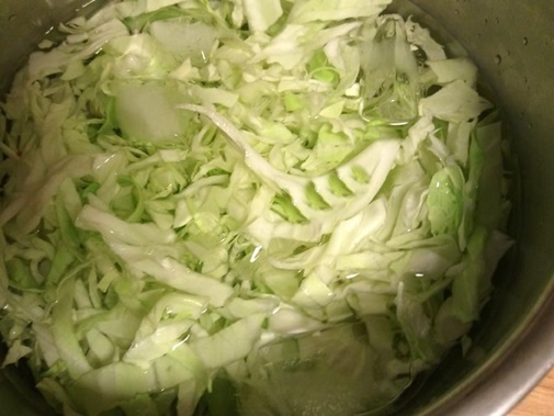 Đổi gió cho bữa sáng với bánh đúc lá dứa dẻo thơm ngon chưa từng thấy