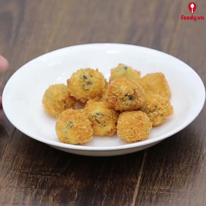 Đổi gió với gà chiên tỏi xì dầu thơm nức mũi