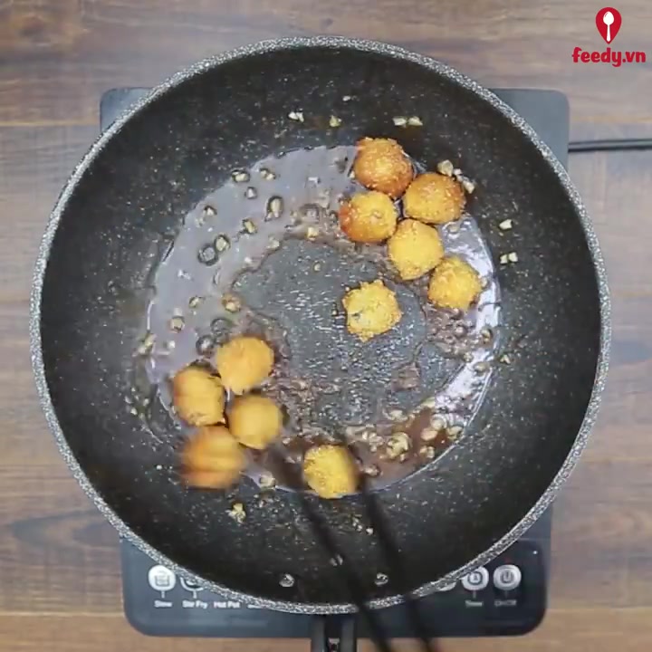 Đổi gió với gà chiên tỏi xì dầu thơm nức mũi