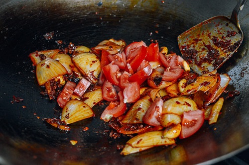 Đổi gió với món bí nướng cuộn sốt atiso phomai cho ngày cuối tuần