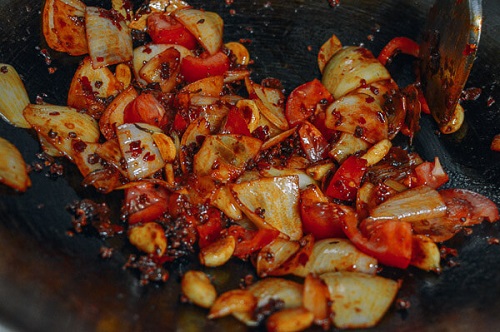 Đổi gió với món bí nướng cuộn sốt atiso phomai cho ngày cuối tuần