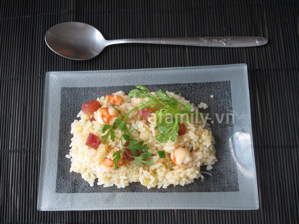 Đổi món với cơm chiên trứng muối lạ miệng