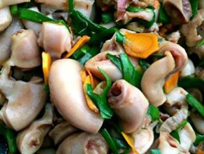 Dồi trường xào nghệ