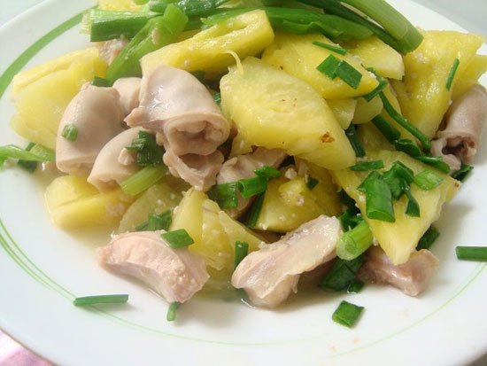 Dồi trường xào thơm