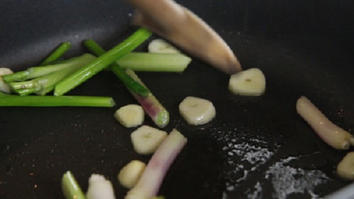 Đổi vị với cách làm nem chua bò kiểu mới ngon tuyệt, không bao giờ lo nhớt