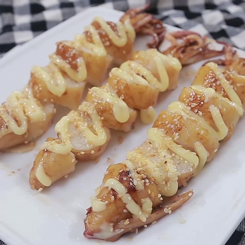 Đổi vị với chè long nhãn trứng cút theo công thức độc đáo mùi vị cực ngon