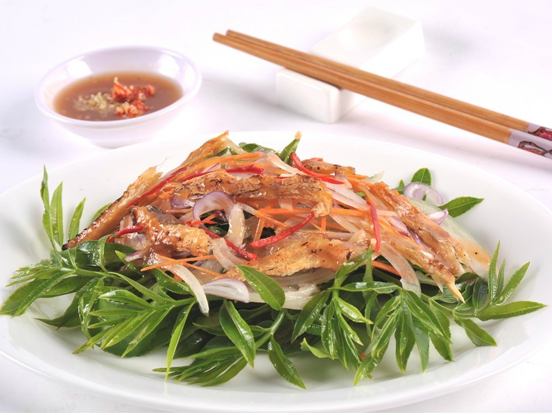 Đọt cóc trộn khô cá mối