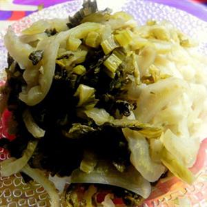 Cách làm dưa cải chua xào nghêu