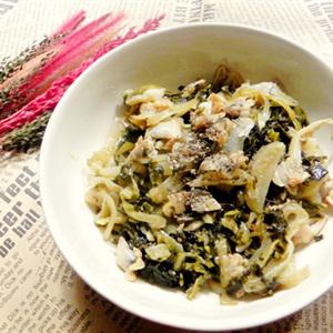 Cách làm dưa cải chua xào nghêu