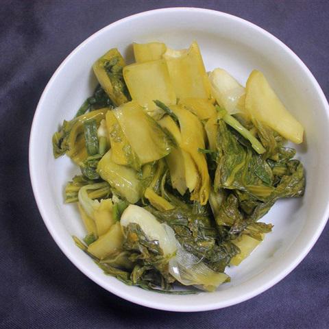 Cách làm dưa chua xào thịt heo