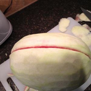 Cách làm dưa hấu halloween