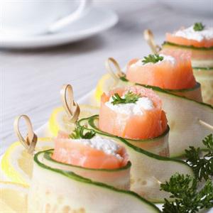 Cách làm dưa leo cuộn tôm